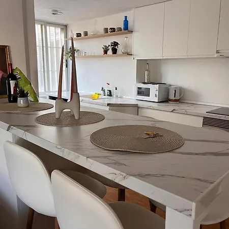 Casa Del Mar 1, Port With Sea View Apartment *